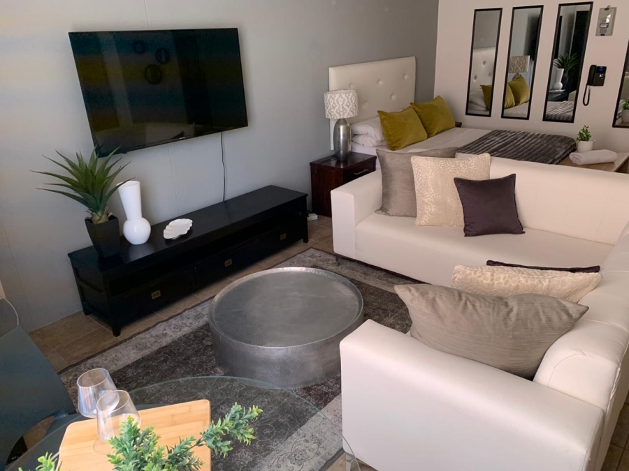 To Let 1 Bedroom Property for Rent in Zonnebloem Western Cape